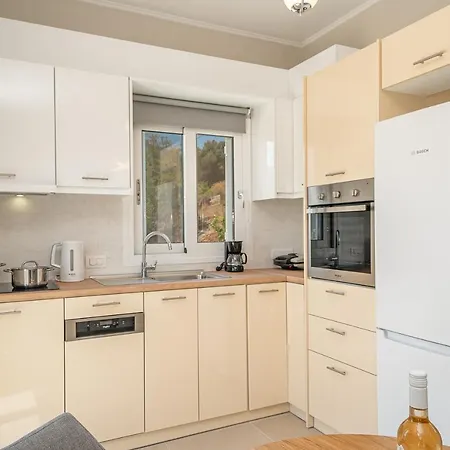 Maritina's Amazing Sea View